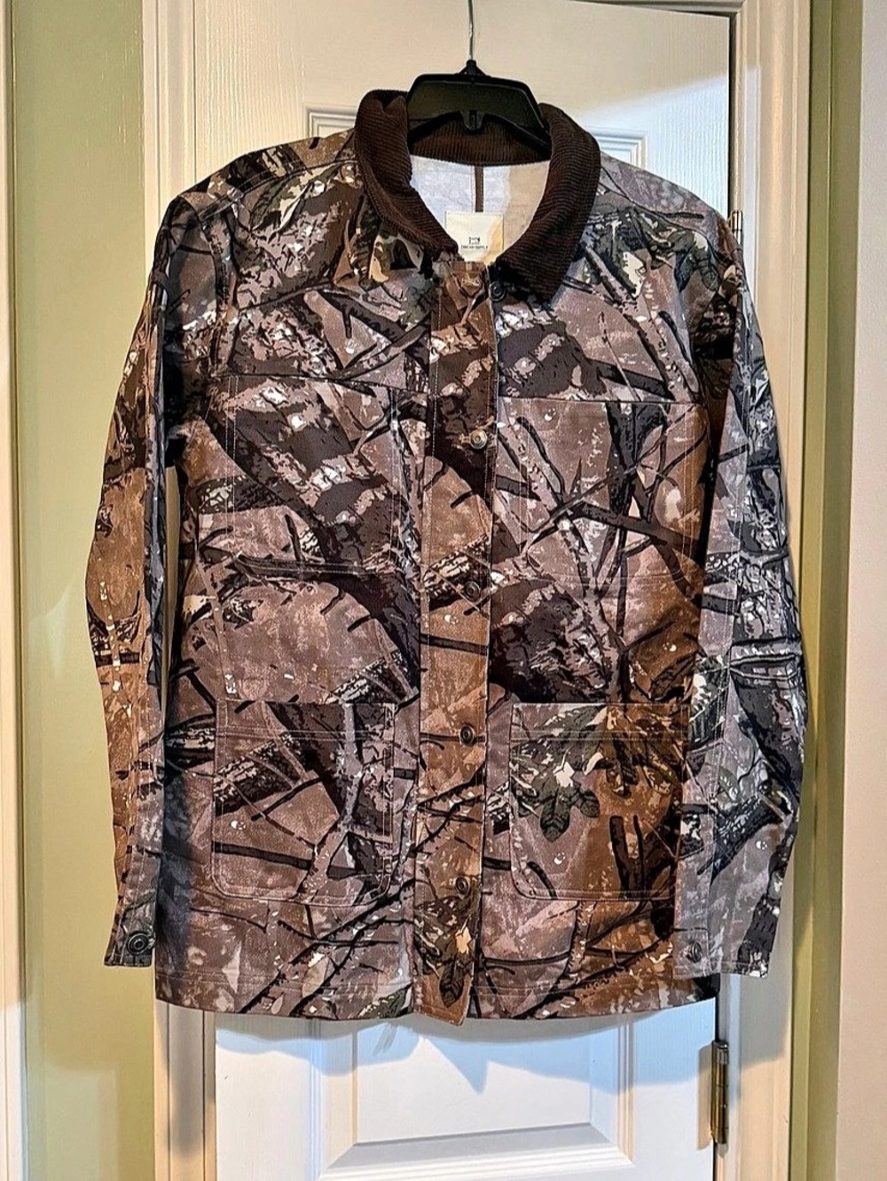 Women’s Thread & Supply Tree Torn Camo Work Jacket Camo Utility Jacket in Brown